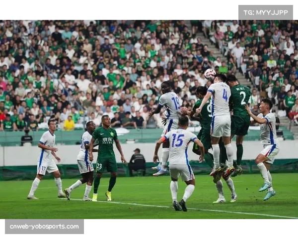 【2026年4月中超联赛射门效率数据观察·赛中·通讯通讯：雨战中的申花，湿滑场地导致双方多次射门尝试偏出门框